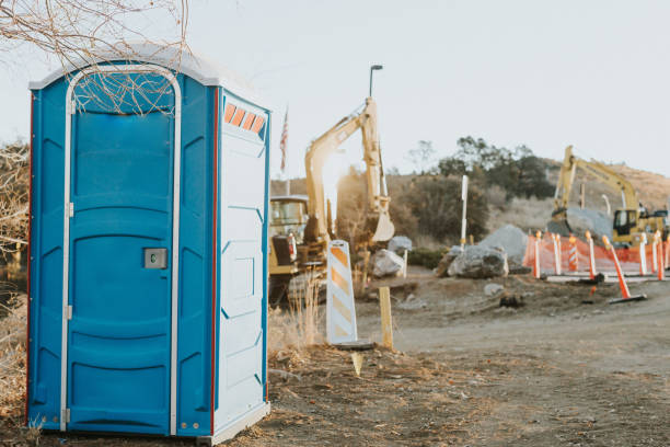 Best Portable restroom trailer rental  in Neenah, WI